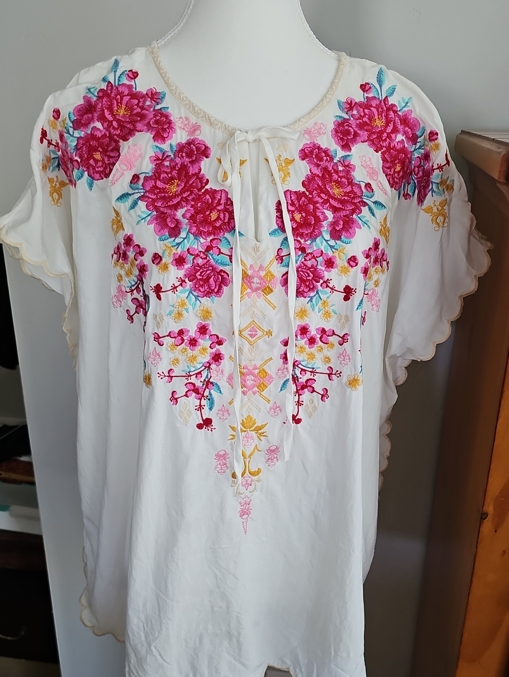 Embroidered Floral Tunic Top - White with Fuchsia Floral Accents